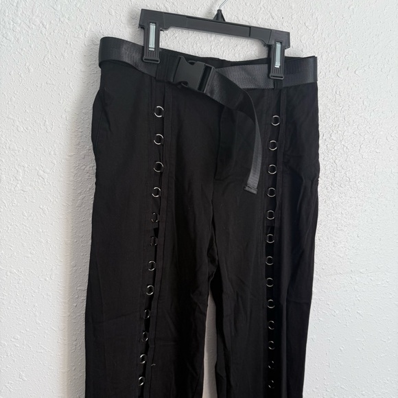 BlackMilk O Ring Cargo Pants - Picture 3 of 7